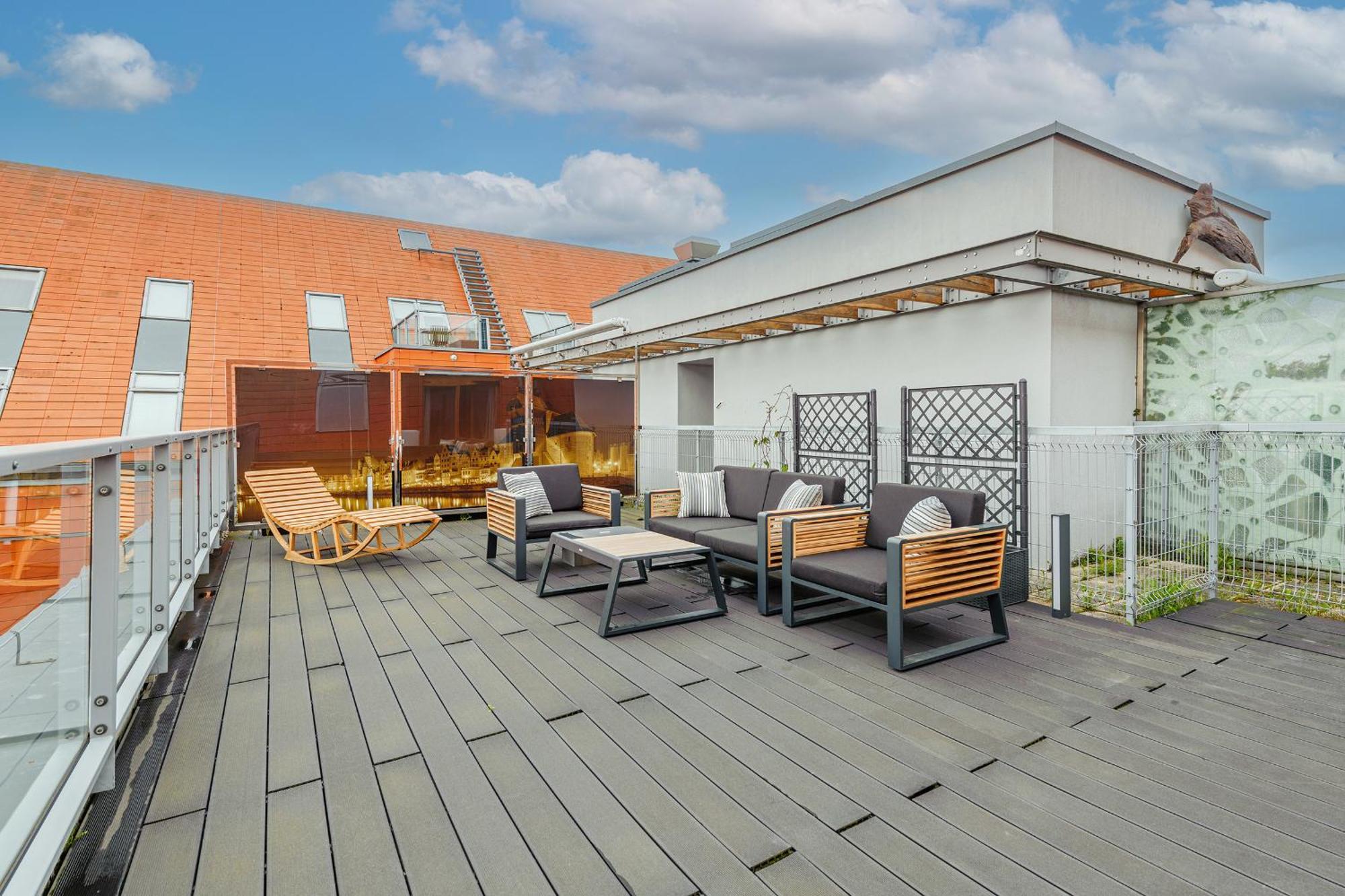 Walk - Premium Duplex With Terrace + 2 Parking Apartment